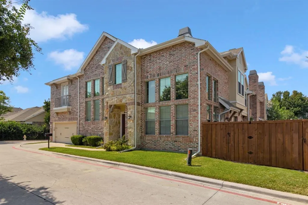 2107 Reflection Pointe