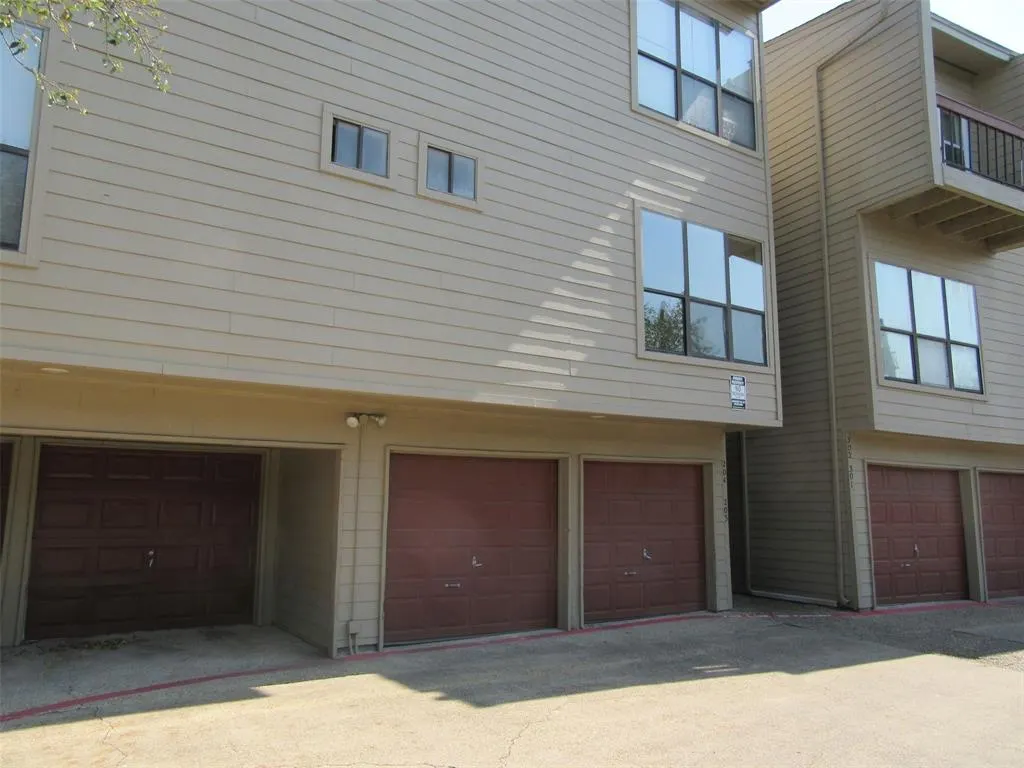 7660 Skillman Street, #701