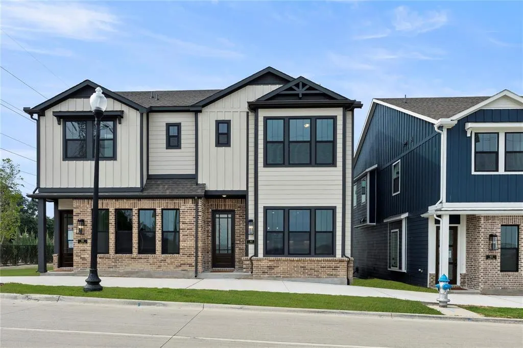 921 Janwood Drive