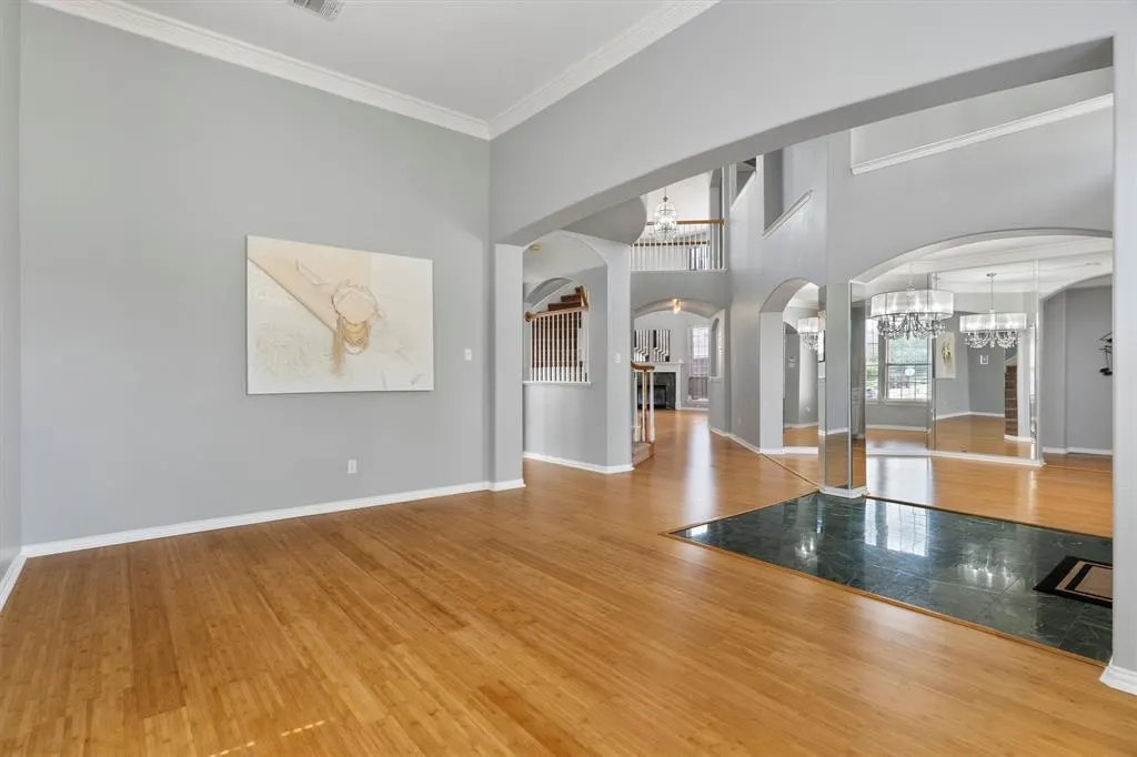5701 Chippewa Trail