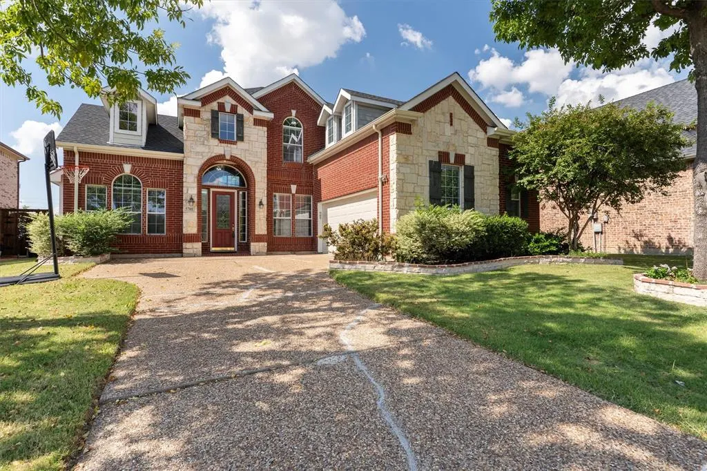 5701 Chippewa Trail
