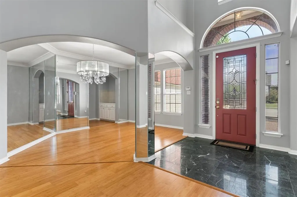 5701 Chippewa Trail