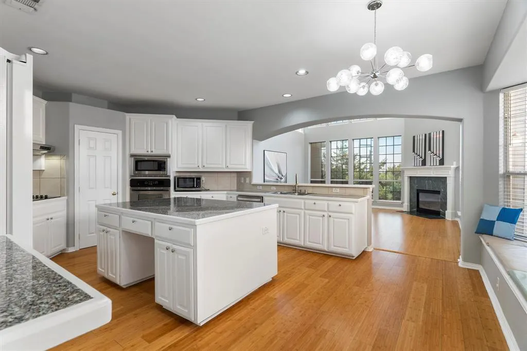 5701 Chippewa Trail