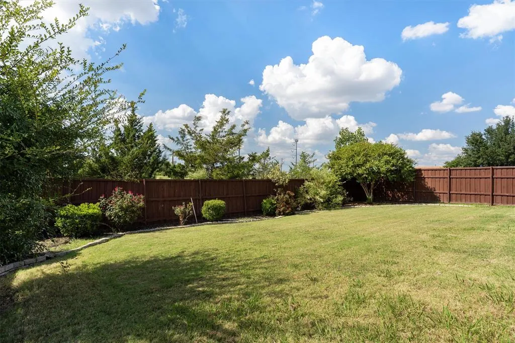 5701 Chippewa Trail