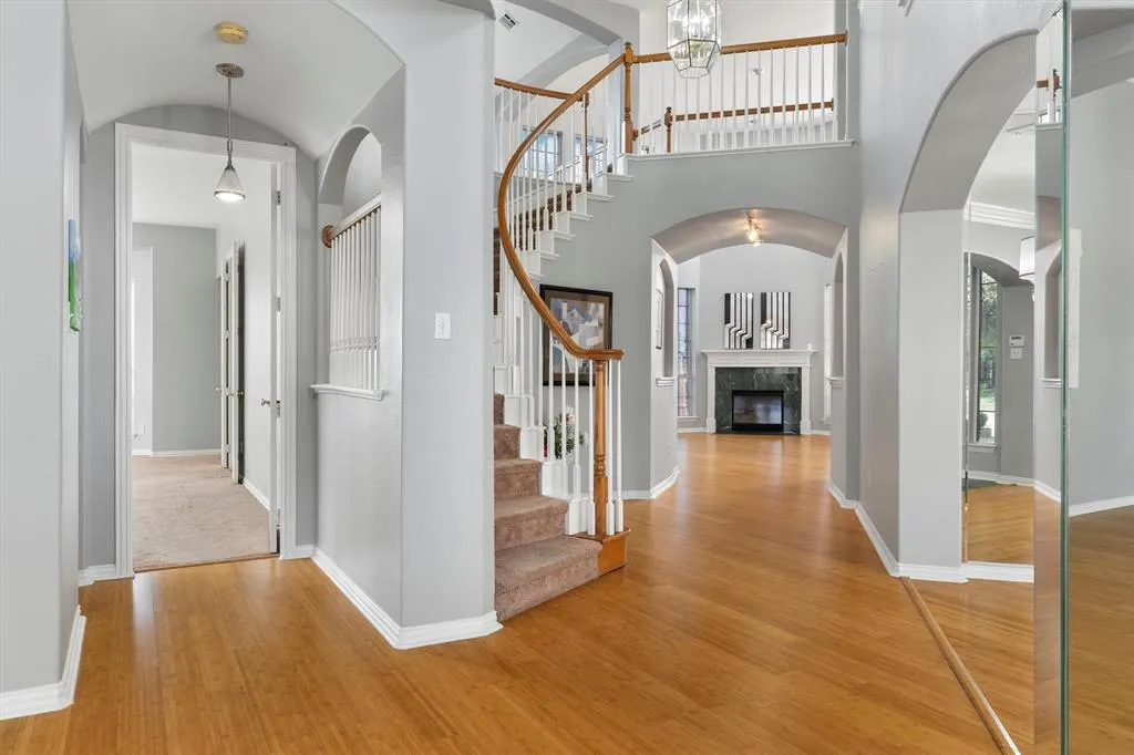 5701 Chippewa Trail