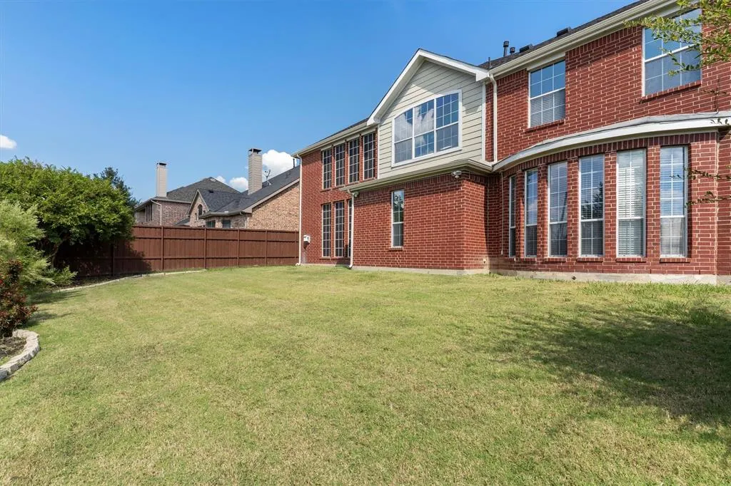 5701 Chippewa Trail