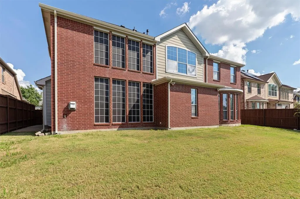 5701 Chippewa Trail
