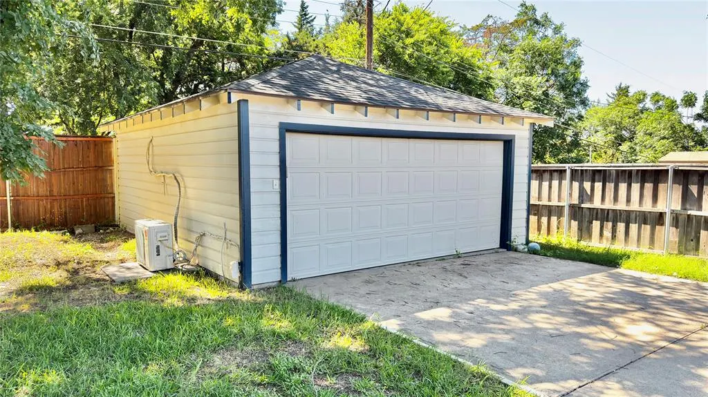 3315 Cedarcroft Lane