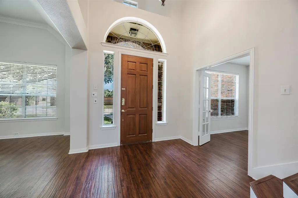 8821 Smokey Canyon Way