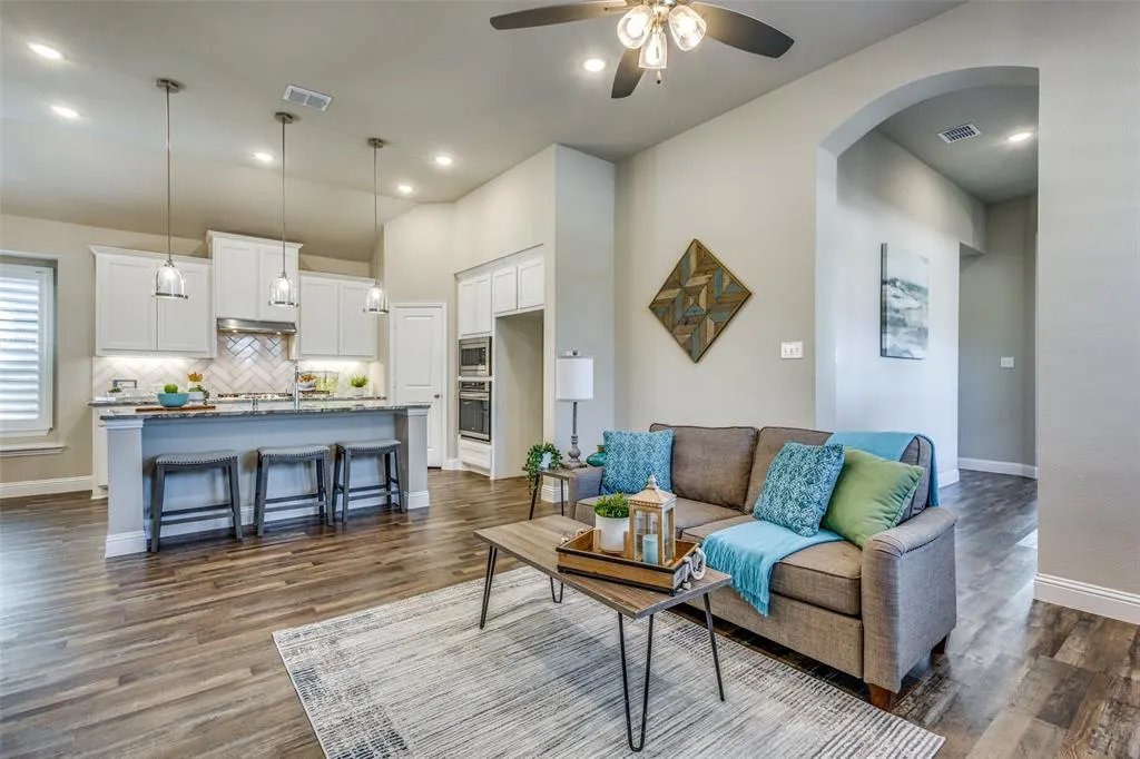 8205 San Bernard Trail