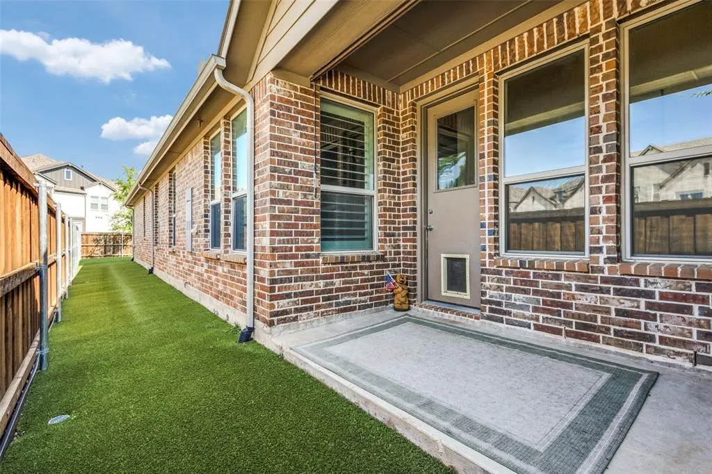 8205 San Bernard Trail