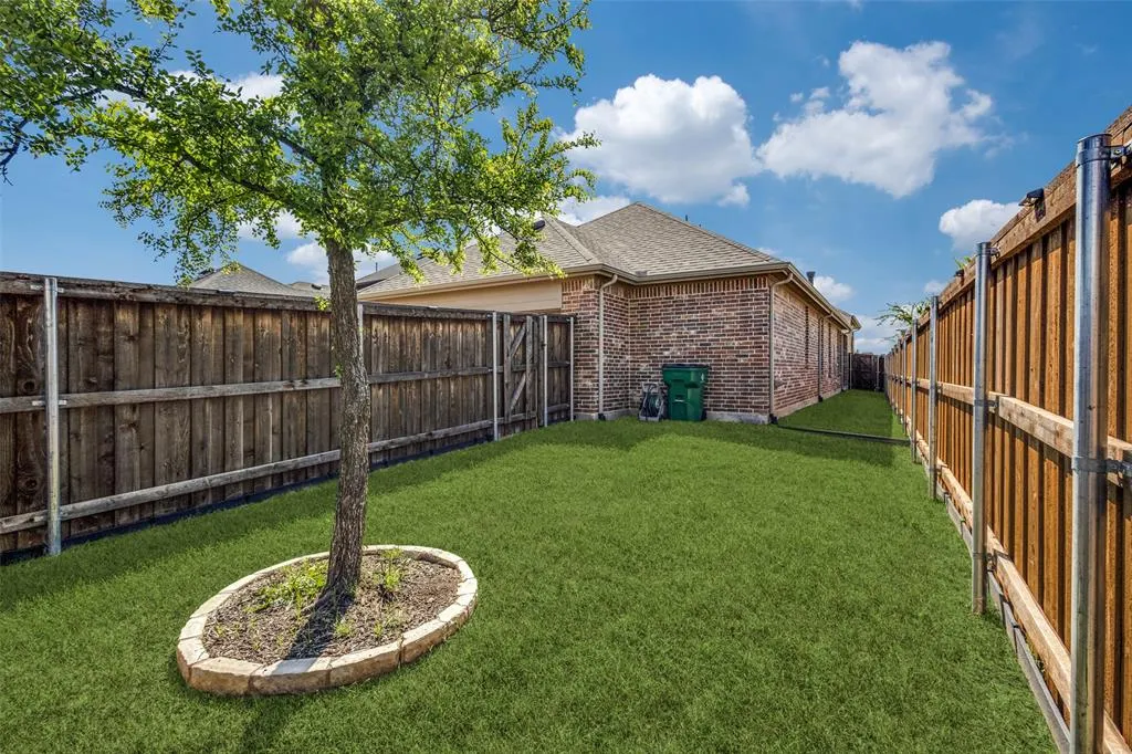 8205 San Bernard Trail