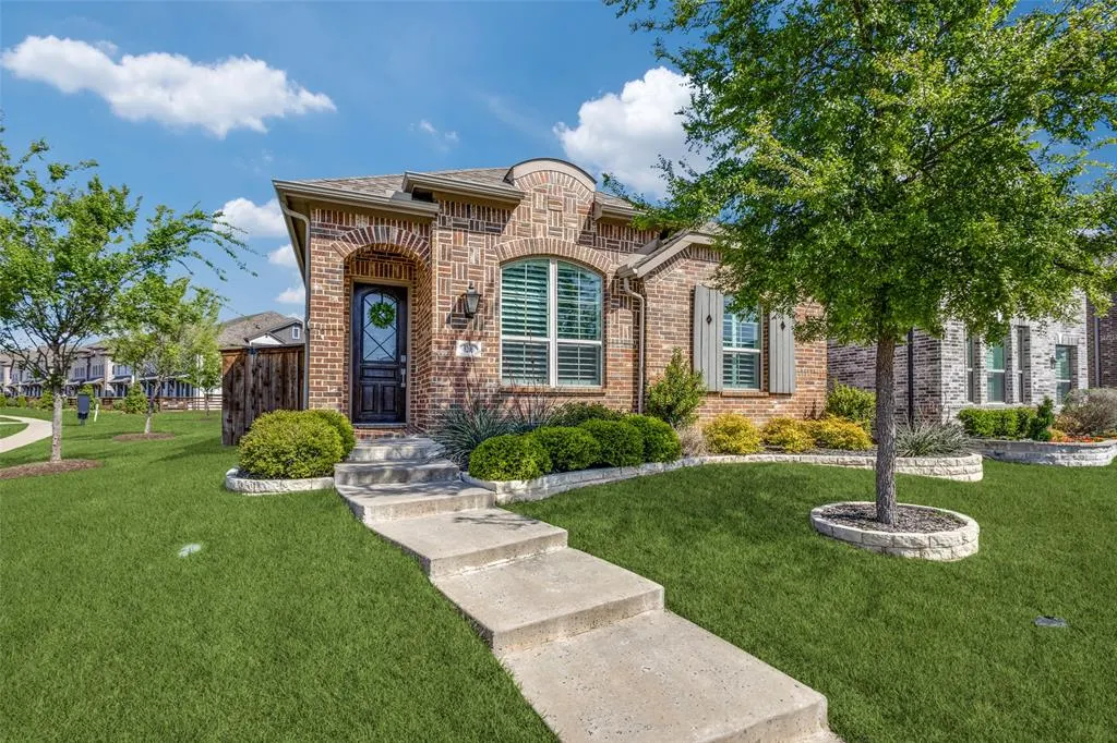 8205 San Bernard Trail