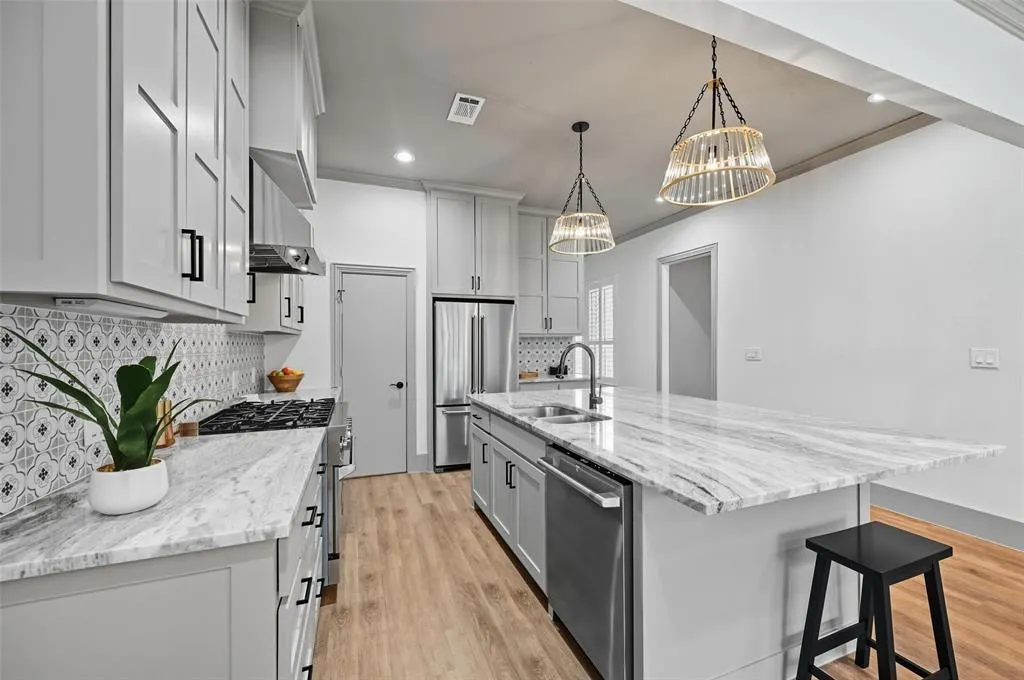 6030 Steamboat Drive