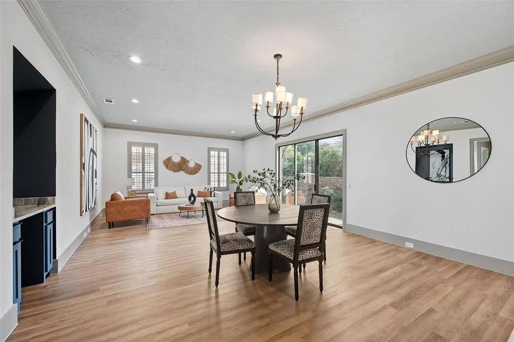 6030 Steamboat Drive