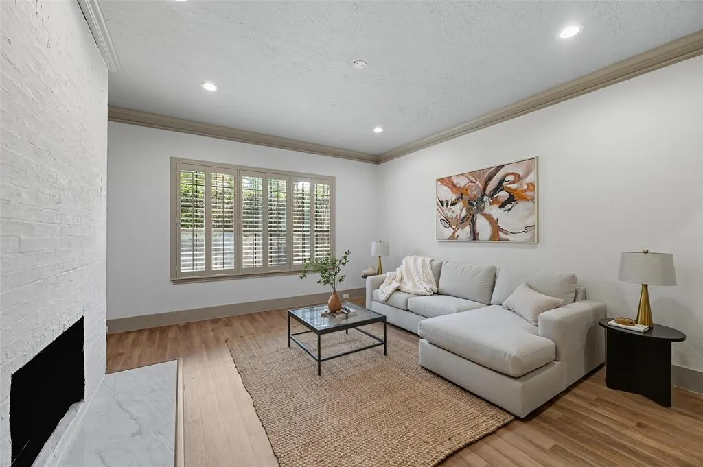 6030 Steamboat Drive
