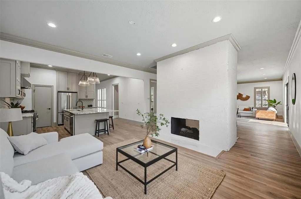 6030 Steamboat Drive