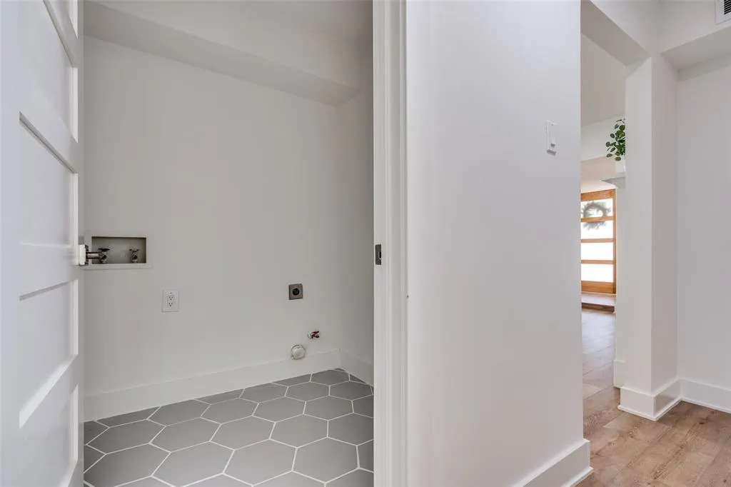 6226 La Cosa Drive