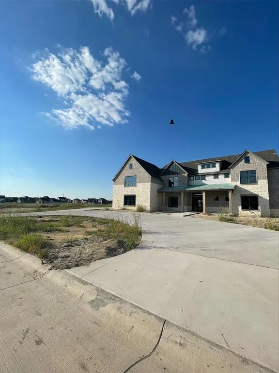 3012 Jenkins Hill