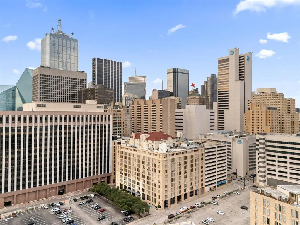 1122 Jackson Street, #809