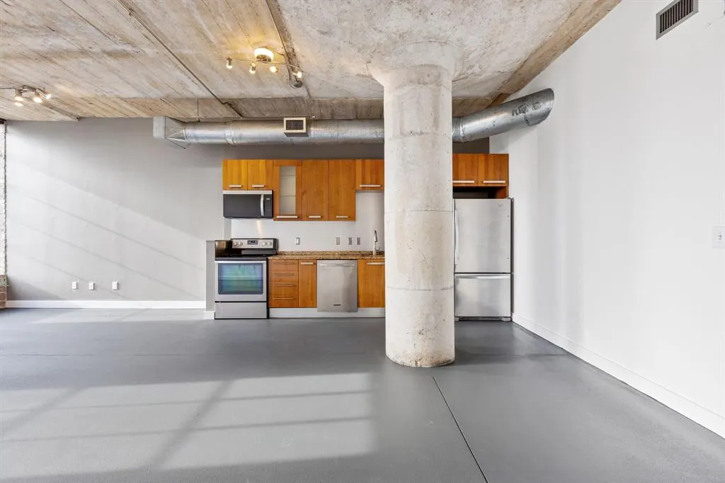 1122 Jackson Street, #809