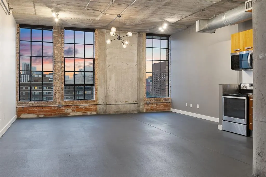 1122 Jackson Street, #809