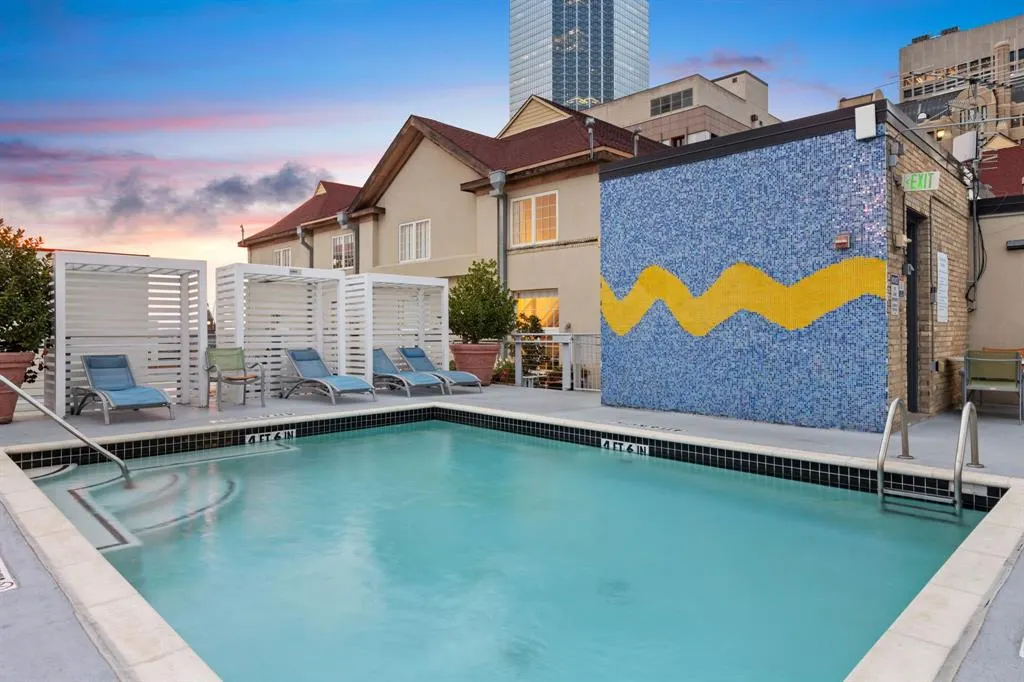 1122 Jackson Street, #809