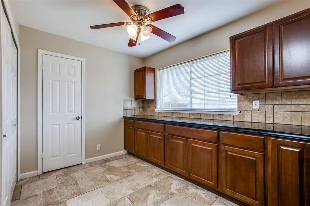 811 Brentwood Lane