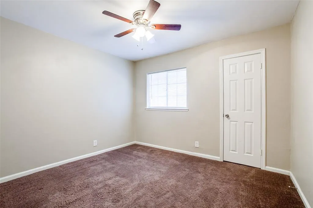 811 Brentwood Lane