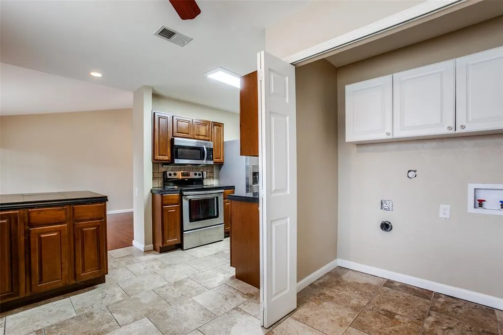 811 Brentwood Lane