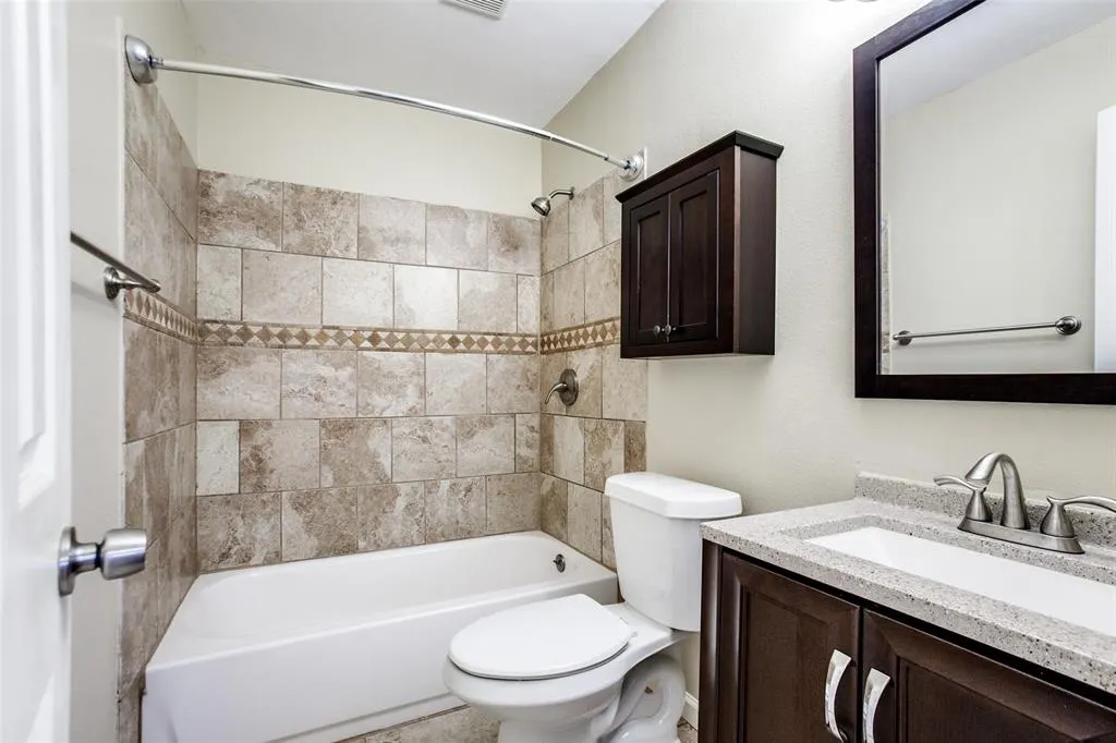 811 Brentwood Lane