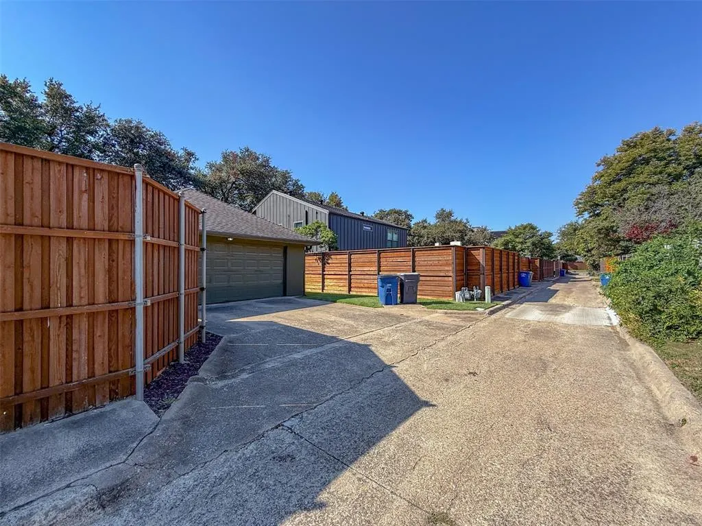 6817 Ledyard Drive
