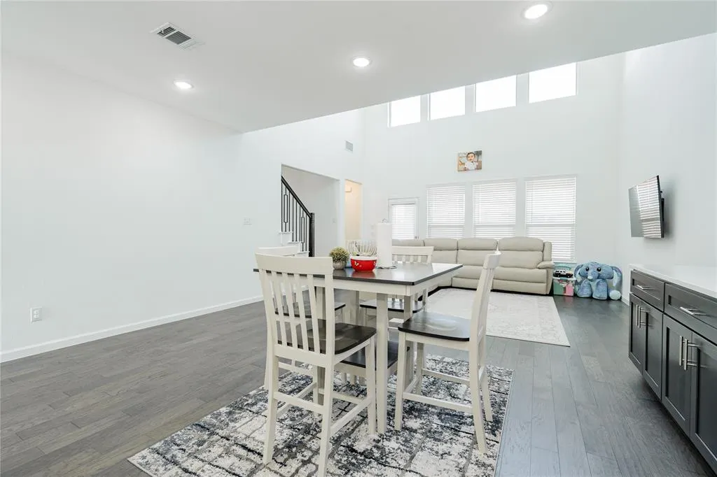 3615 William Riley Street