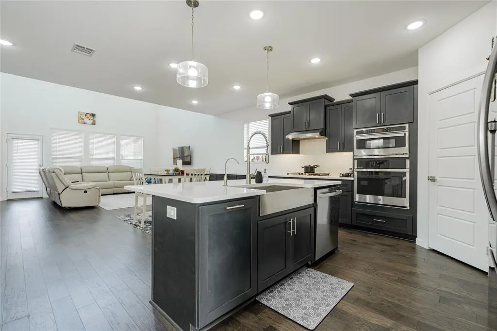 3615 William Riley Street