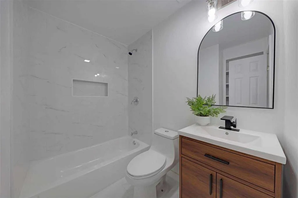 10913 Joaquin Drive