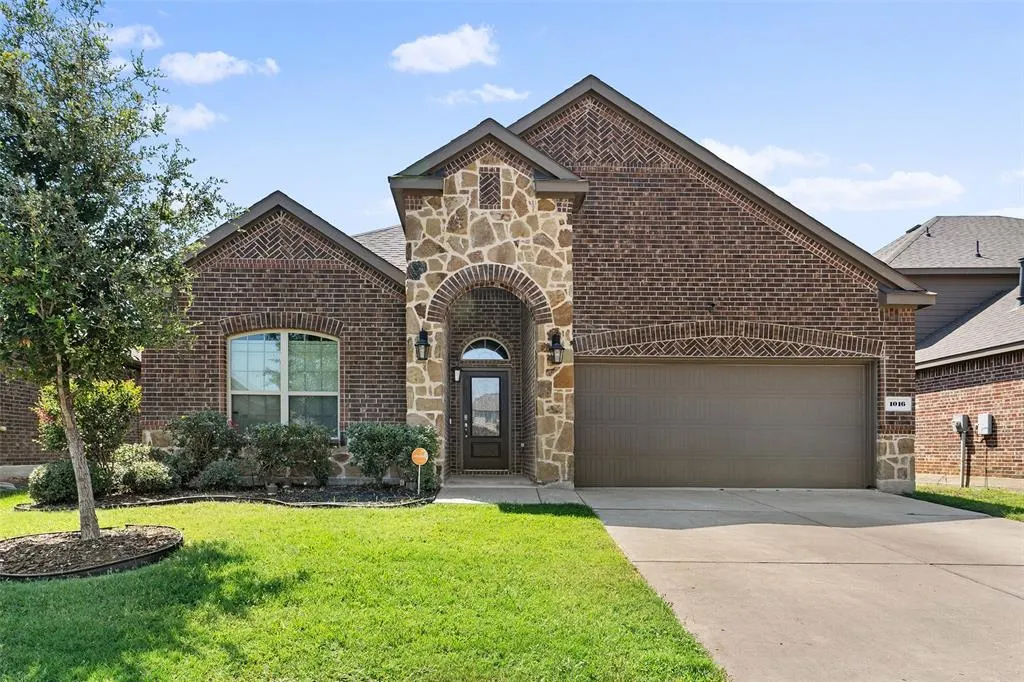 1016 Lake Cypress Lane