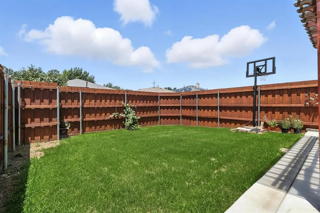 7767 Emilie Lane