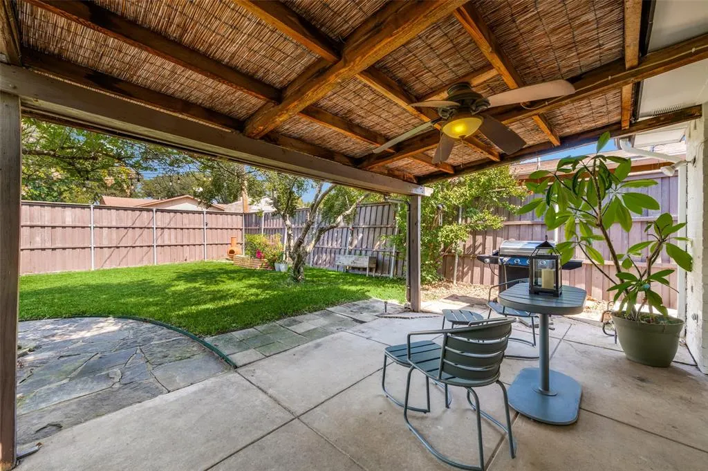 10927 Middle Knoll Drive