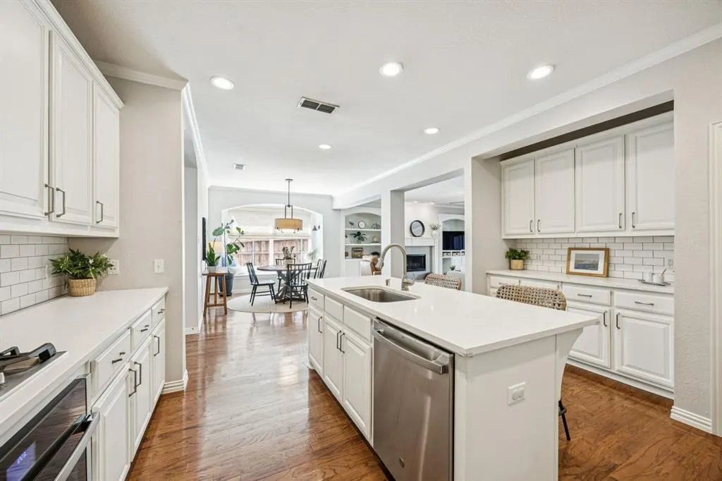 5485 Bay Meadows Drive