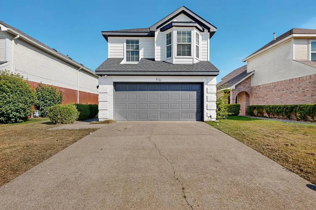 2324 Hunters Run Drive