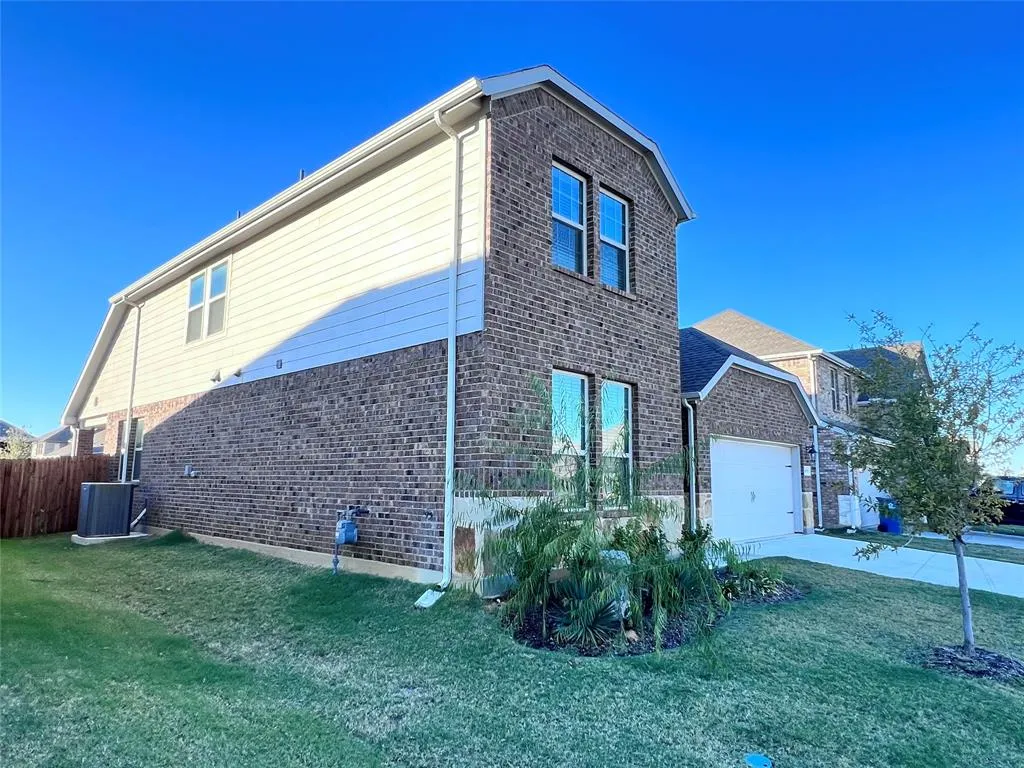 10313 Rambling Brooks Lane