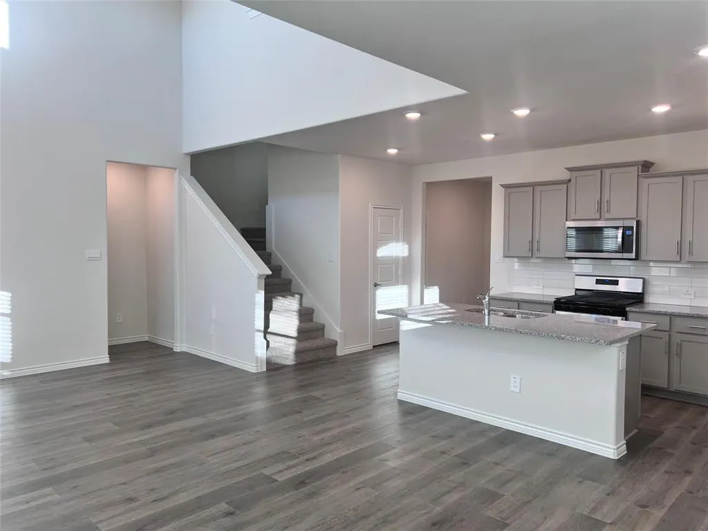 10313 Rambling Brooks Lane
