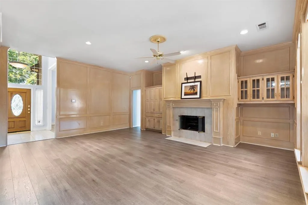 2816 Corby Drive