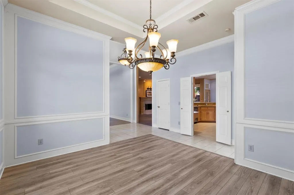 2816 Corby Drive