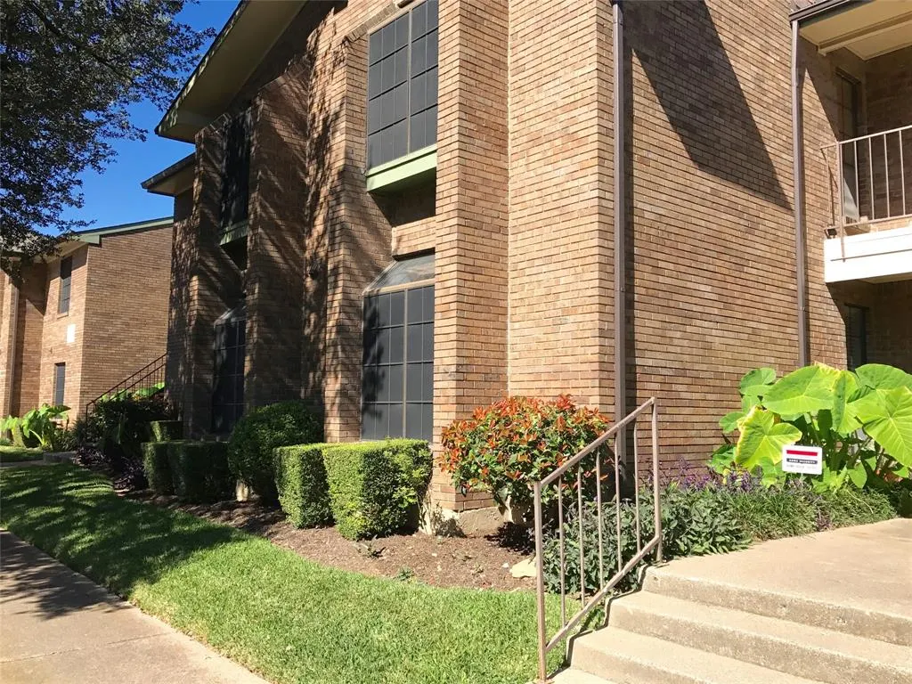 2505 Wedglea Drive, #117
