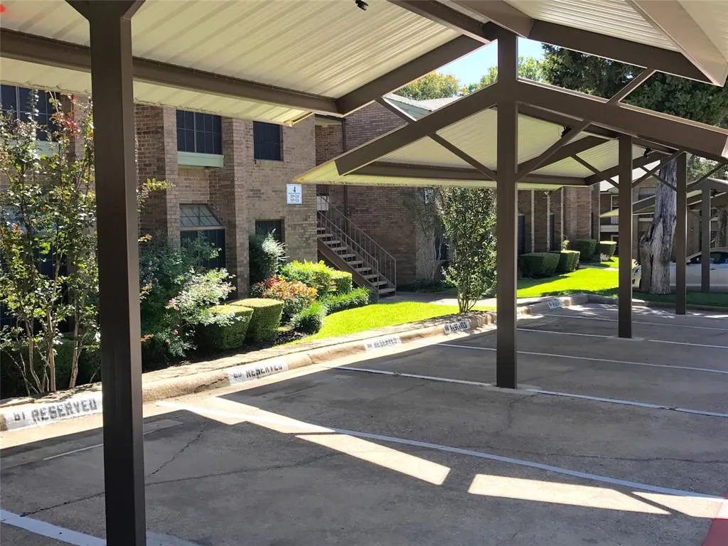 2505 Wedglea Drive, #117