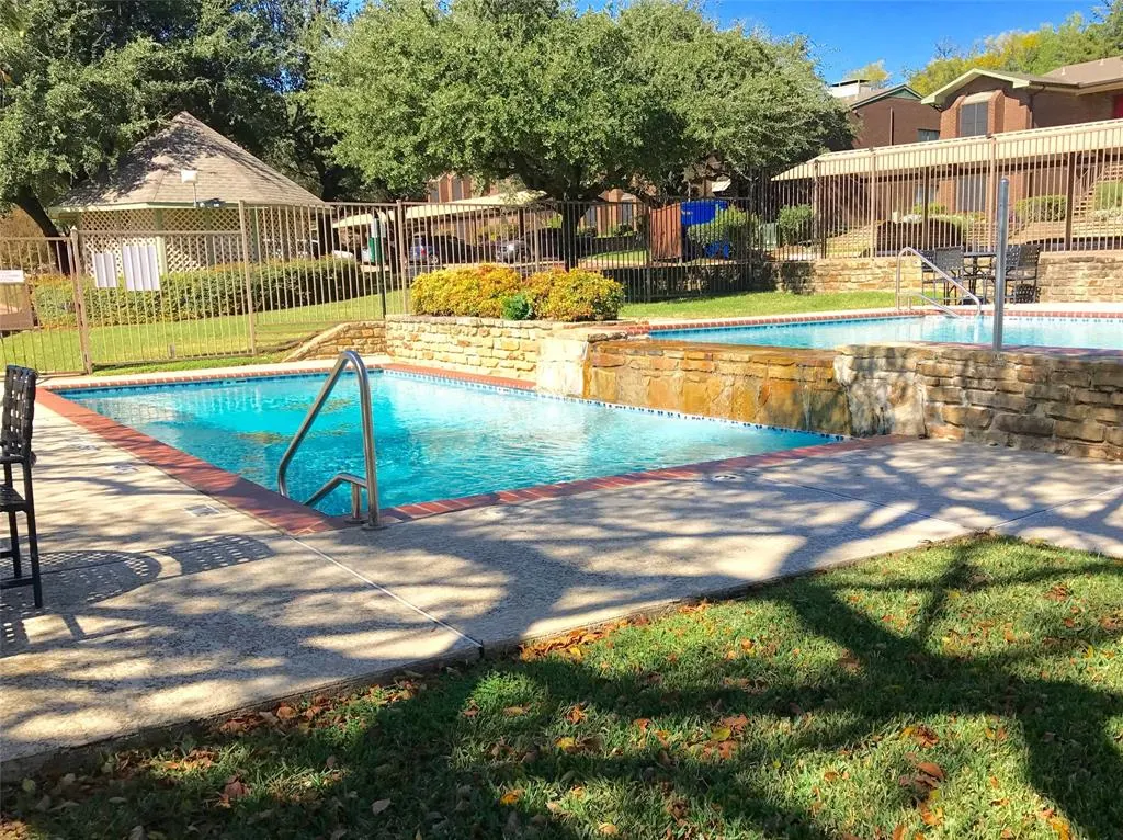 2505 Wedglea Drive, #117