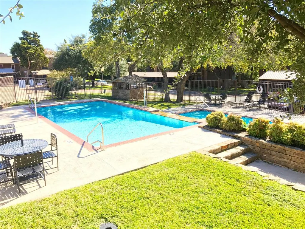 2505 Wedglea Drive, #117