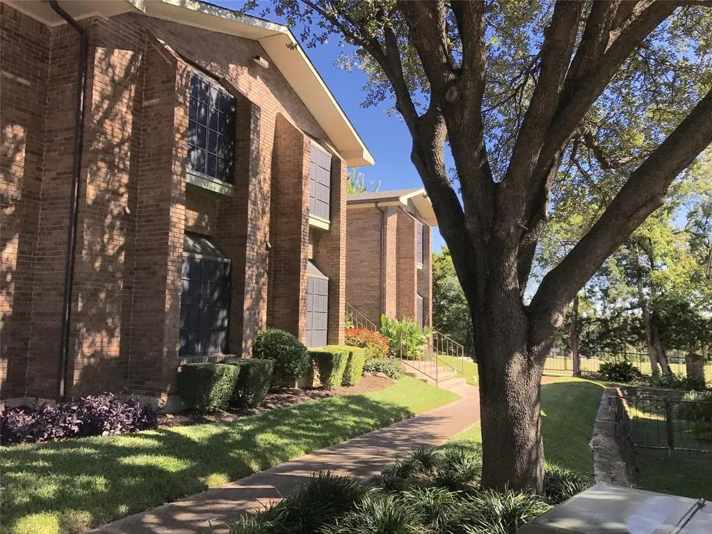 2505 Wedglea Drive, #117