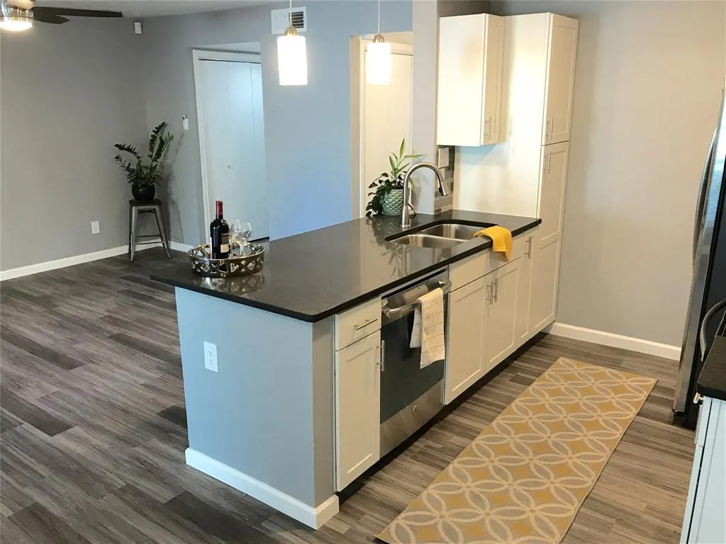 2505 Wedglea Drive, #117